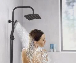 SCHÜTTE Mallorca Douchesysteem - Regendouche - 95 Cm Stang - Wandhouder In Hoogte Verstelbaar - Mat Zwart 12 SCHÜTTE Mallorca Douchesysteem - Regendouche - 95 Cm Stang - Wandhouder In Hoogte Verstelbaar - Mat Zwart -Badkamer Kast Winkel 1200x1005 2