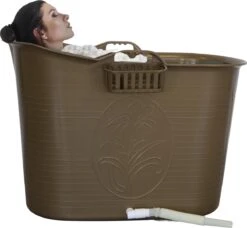 LIFEBATH - Zitbad Nancy - Bath Bucket - Mobiele Badkuip - 200L - Voor Volwassenen - Goud 7 LIFEBATH - Zitbad Nancy - Bath Bucket - Mobiele Badkuip - 200L - Voor Volwassenen - Goud -Badkamer Kast Winkel 1200x1108 10