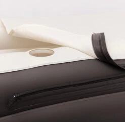 Tubble® Tubble® Royale Opblaasbaar Ligbad - Onyx Black – Voor Volwassenen Tot 188cm - Opbouwbaar - 255L - Inclusief Tubble Cleaner 9 Tubble® Tubble® Royale Opblaasbaar Ligbad - Onyx Black – Voor Volwassenen Tot 188cm - Opbouwbaar - 255L - Inclusief Tubble Cleaner -Badkamer Kast Winkel 1200x1170 10