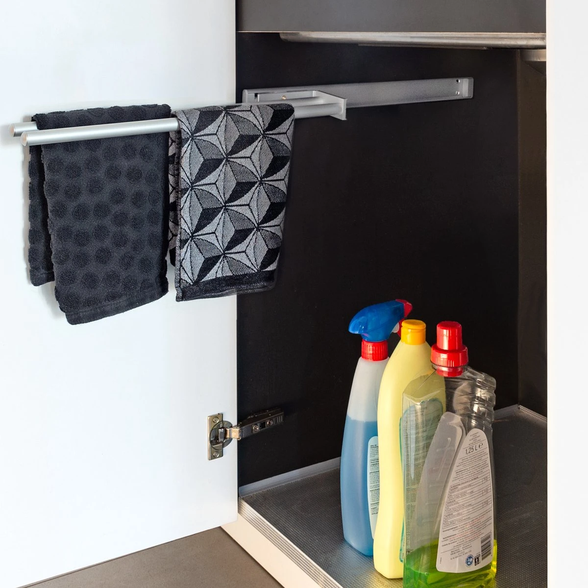 Eleganca Handdoekrek – Handdoekhouder Keuken – Handdoekstang – Ideaal Voor In Keukenkastjes – 44cm Uittrekbaar – 2 Armen – Handdoekrek Badkamer – Inclusief Bevestigingsmateriaal – Hoge Kwaliteit Aluminium – Zilver 1 Eleganca Handdoekrek – Handdoekhouder Keuken – Handdoekstang – Ideaal Voor In Keukenkastjes – 44cm Uittrekbaar – 2 Armen – Handdoekrek Badkamer – Inclusief Bevestigingsmateriaal – Hoge Kwaliteit Aluminium – Zilver