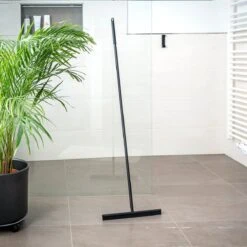 Vloerwisser - RVS - Vloertrekker Met Steel - Badkamer - Douchewisser Zwart - Douchetrekker -Badkamer Kast Winkel 1200x1200 1310