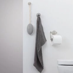 Tiger Boston - Handdoekhaak Klein - RVS Geborsteld 15 Tiger Boston - Handdoekhaak Klein - RVS Geborsteld -Badkamer Kast Winkel 1200x1200 181