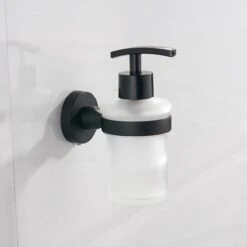 VDN Stainless Zeeppompje - Zeepdispenser - Zeepdispenser Wandmontage - Zwart - Hangend 8 VDN Stainless Zeeppompje - Zeepdispenser - Zeepdispenser Wandmontage - Zwart - Hangend -Badkamer Kast Winkel 1200x1200 2207