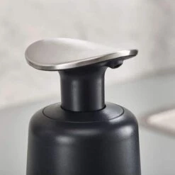 Wonix® - Zeepdispenser - Zeeppompje - Duw Met Pols - 300ml - Zwart 9 Wonix® - Zeepdispenser - Zeeppompje - Duw Met Pols - 300ml - Zwart -Badkamer Kast Winkel 1200x1200 2263