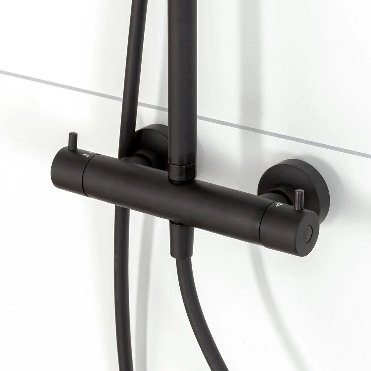 Tiger Twiss Doucheset - Regendouche Ø 30 Cm - Handdouche Ø 12 Cm - Met Thermostaatkraan - 3 Standen - Mat Zwart 9 Tiger Twiss Doucheset - Regendouche Ø 30 Cm - Handdouche Ø 12 Cm - Met Thermostaatkraan - 3 Standen - Mat Zwart - Afbeelding 9