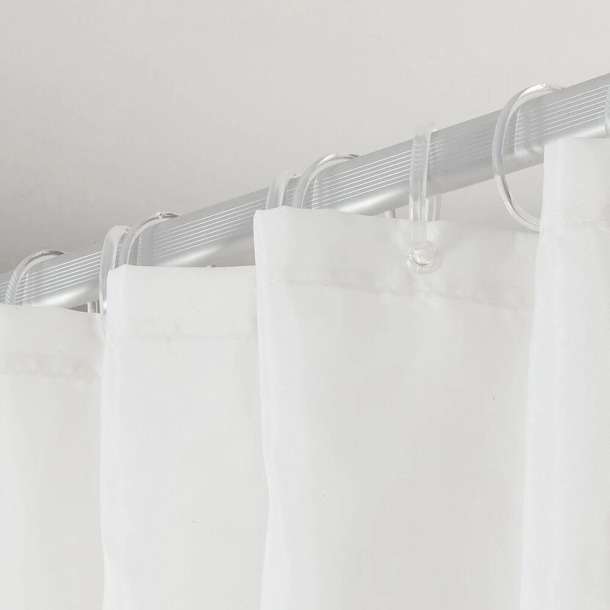 Sealskin Flow Douchegordijn 180x200 Cm - Polyester - Zwart / Wit 11 Sealskin Flow Douchegordijn 180x200 Cm - Polyester - Zwart / Wit - Afbeelding 11