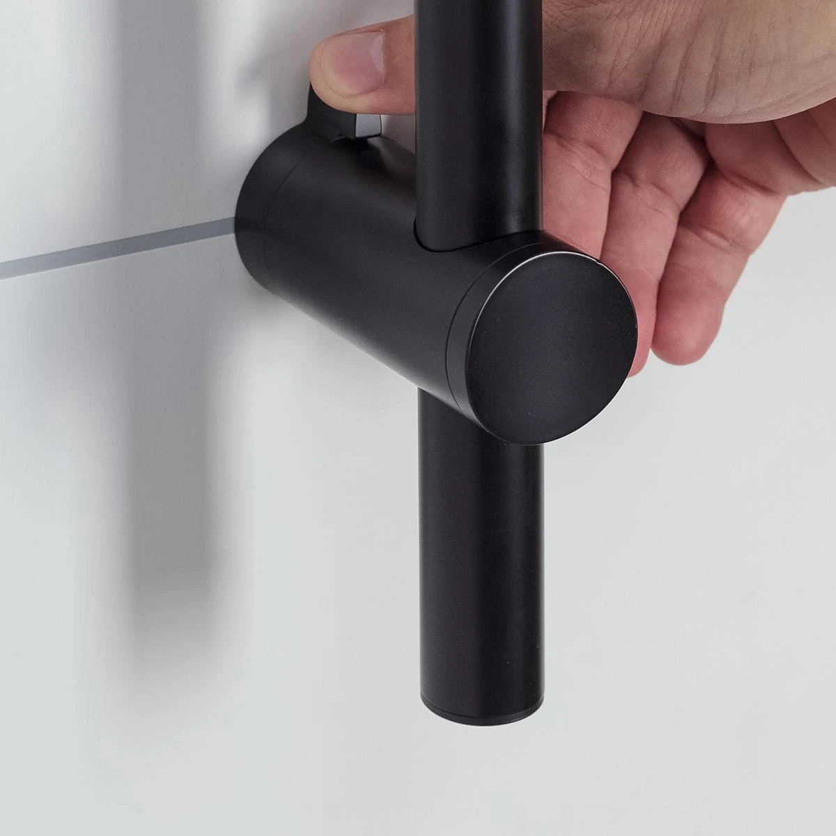 Tiger Tyne Doucheset - Douchekop Ø 12 Cm - Inclusief Comfort Water Saver - 3 Standen - Mat Zwart 17 Tiger Tyne Doucheset - Douchekop Ø 12 Cm - Inclusief Comfort Water Saver - 3 Standen - Mat Zwart - Afbeelding 17