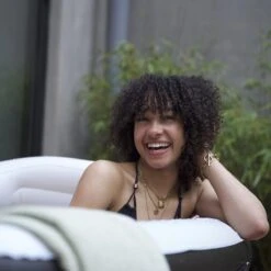 Tubble® Tubble® Royale Opblaasbaar Ligbad - Onyx Black – Voor Volwassenen Tot 188cm - Opbouwbaar - 255L - Inclusief Tubble Cleaner 8 Tubble® Tubble® Royale Opblaasbaar Ligbad - Onyx Black – Voor Volwassenen Tot 188cm - Opbouwbaar - 255L - Inclusief Tubble Cleaner -Badkamer Kast Winkel 1200x1200 3988