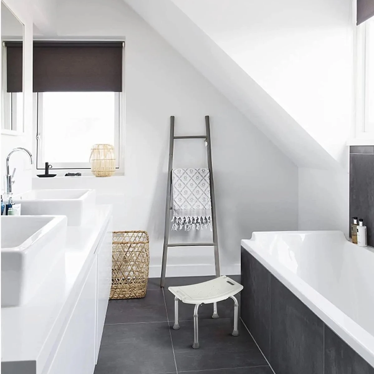 Life&Home Douchekruk - Wandbeugel Bijgeleverd - Douchestoel - 6 Hoogtes - Max 130 Kg - Handgrepen 4 Life&Home Douchekruk - Wandbeugel Bijgeleverd - Douchestoel - 6 Hoogtes - Max 130 Kg - Handgrepen - Afbeelding 4