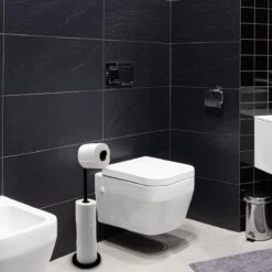 MM Brands WC Rolhouder - Toiletrol Houder Staand - WC Papier Rollenhouder Zonder Boren - Zwart -Badkamer Kast Winkel 1200x1200 483