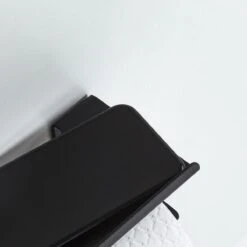 Tiger Colar - Toiletrolhouder Met Planchet - Zwart -Badkamer Kast Winkel 1200x1200 676