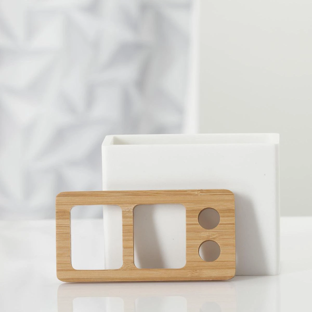 Sealskin Grace Tandenborstelhouder Vrijstaand - Wit 4 Sealskin Grace Tandenborstelhouder Vrijstaand - Wit - Afbeelding 4