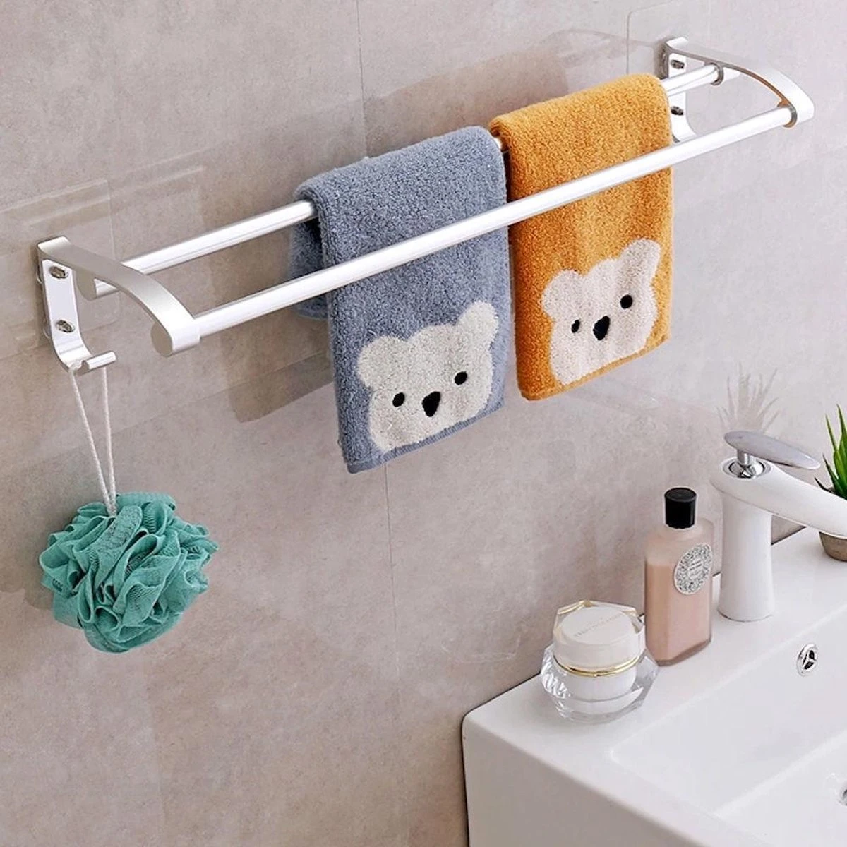 Merkloos Decopatent® Dubbele Handdoekrek - Handdoekhouder 2 Haken - Badkamer - Keuken - Zonder Boren - Handdoekenstang - Handdoekenrek 4 Merkloos Decopatent® Dubbele Handdoekrek - Handdoekhouder 2 Haken - Badkamer - Keuken - Zonder Boren - Handdoekenstang - Handdoekenrek - Afbeelding 4