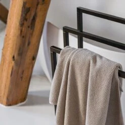 Sealskin Tube - Handdoekrek Vrijstaand - Zwart -Badkamer Kast Winkel 1200x1200 924