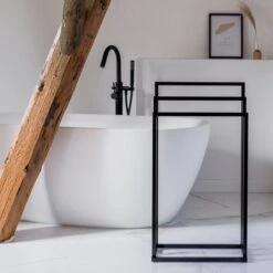 Sealskin Tube - Handdoekrek Vrijstaand - Zwart -Badkamer Kast Winkel 1200x1200 925