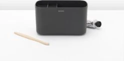 Brabantia ReNew Tandenborstelhouder - 11 X 19,6 X 9,9 Cm - Dark Grey 23 Brabantia ReNew Tandenborstelhouder - 11 X 19,6 X 9,9 Cm - Dark Grey -Badkamer Kast Winkel 1200x590