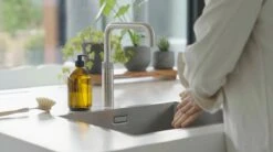 24DOTS Living Zeepdispenser | 500 Ml Bruin Amber Glas | Zeeppompje | Zeeppomp | Met Zwart Pompje -Badkamer Kast Winkel 1200x670 2