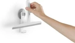 EasyStore Slimline Squeegee Douche Wisser, Met Ophanghaak - Joseph Joseph -Badkamer Kast Winkel 1200x689