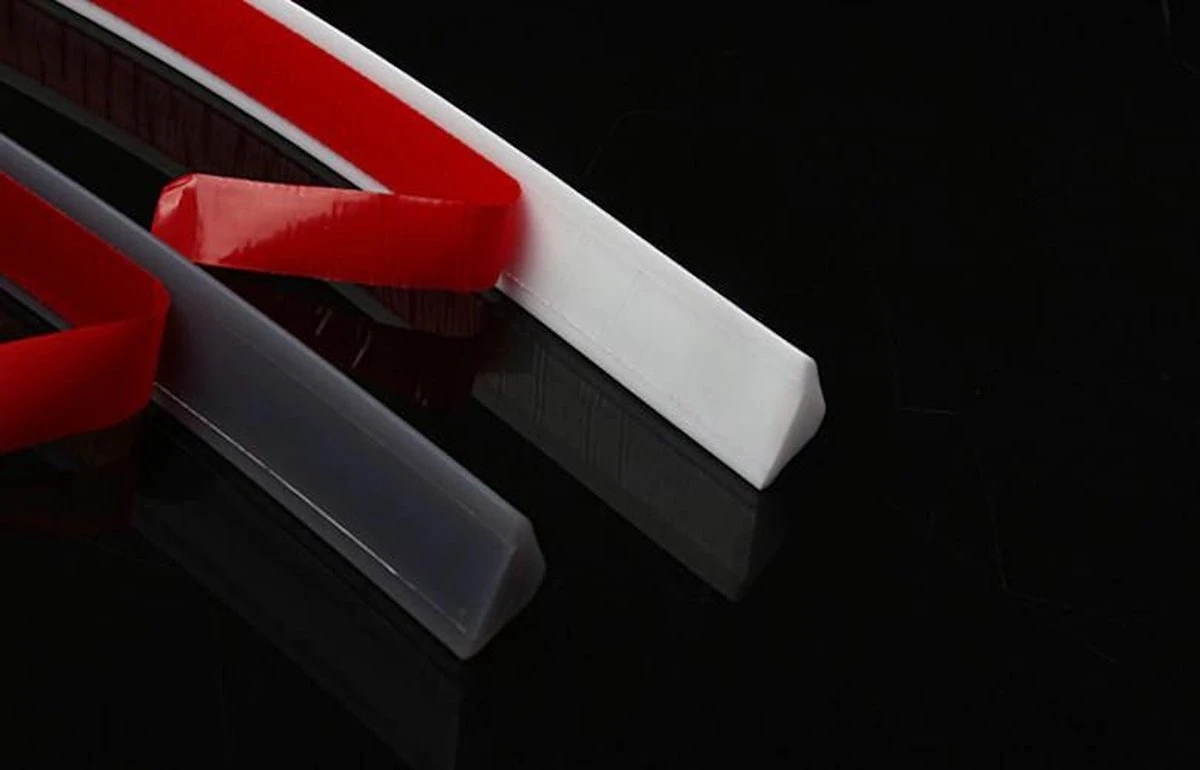 Waterdrempel 'compact' 100 Cm ZWART - Water Stopper - Douche - Bad - Lekkage - Waterkering - Schimmel - Sanitair - 4 Waterdrempel 'compact' 100 Cm ZWART - Water Stopper - Douche - Bad - Lekkage - Waterkering - Schimmel - Sanitair - - Afbeelding 4