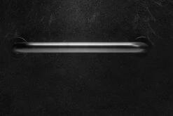 Highport Handgreep Zwart Voor Bad Of Douche - Sterke Metalen Wandgreep -Wandbeugel 30,5 Cm - Zwarte Aluminium Handgreep - Wandgreep Voor Badkamer - Douche - Toilet - Toiletbeugel - Badgreep - Douchegreep - Inclusief Ophangmateriaal -Badkamer Kast Winkel 1200x800 130