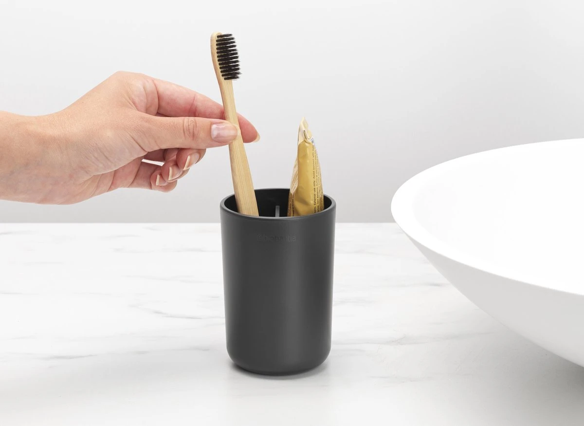 Brabantia ReNew Tandenborstelhouder - Met Inzet - Dark Grey 3 Brabantia ReNew Tandenborstelhouder - Met Inzet - Dark Grey - Afbeelding 3