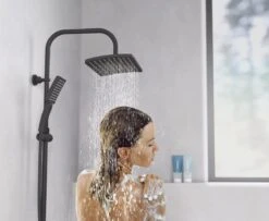 SCHÜTTE Mallorca Douchesysteem - Regendouche - 95 Cm Stang - Wandhouder In Hoogte Verstelbaar - Mat Zwart 13 SCHÜTTE Mallorca Douchesysteem - Regendouche - 95 Cm Stang - Wandhouder In Hoogte Verstelbaar - Mat Zwart -Badkamer Kast Winkel 1200x988 2