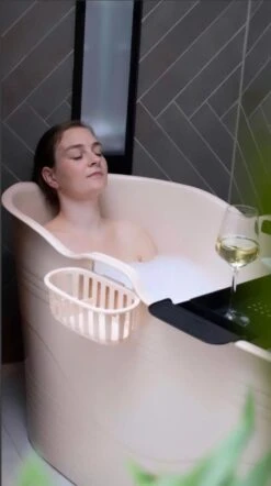 HelloBath® - Bath Bucket - XL - 125 Cm - Brazilian Sand - Zitbad - Ligbad (Verzending In Doos) - Incl. Badplank En Kraantje -Badkamer Kast Winkel 671x1200 1