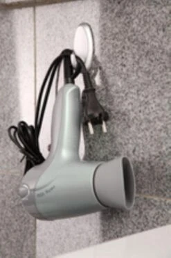 Tesa Powerstrips Haken Large - Wit - 2 Stuks 14 Tesa Powerstrips Haken Large - Wit - 2 Stuks -Badkamer Kast Winkel 799x1200 4