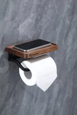 Lopoleis WC Rolhouder – WC-rolhouder – Luxe Toiletrolhouder Walnoothout – Zwart – Zelfklevend – WC Rolhouder Zonder Boren – Toiletrolhouder Met Plankje – WC Rolhouder Zwart – Badkamer Accessoires 13 Lopoleis WC Rolhouder – WC-rolhouder – Luxe Toiletrolhouder Walnoothout – Zwart – Zelfklevend – WC Rolhouder Zonder Boren – Toiletrolhouder Met Plankje – WC Rolhouder Zwart – Badkamer Accessoires -Badkamer Kast Winkel 800x1200 19