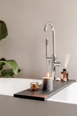 Luxe Badplank Zwart 85 Cm - Badplank Voor In Bad - Eiken Hout - Sterk En Duurzaam Materiaal - Massief Eikenhout - Badrek Zwart