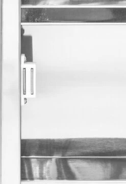 Relaxdays Medicijnkastje Rvs - Met Slot - Afsluitbare Medicijnkast - Hangend - Badkamer -Badkamer Kast Winkel 823x1200