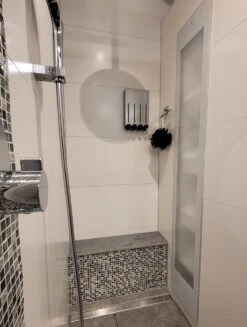 Aquathof, Zeepdispenser, RVS Kleur, 4 Kamer, 4 Reservoirs, 4x500ml, Hangend - Wandmontage -Badkamer Kast Winkel 906x1200 5